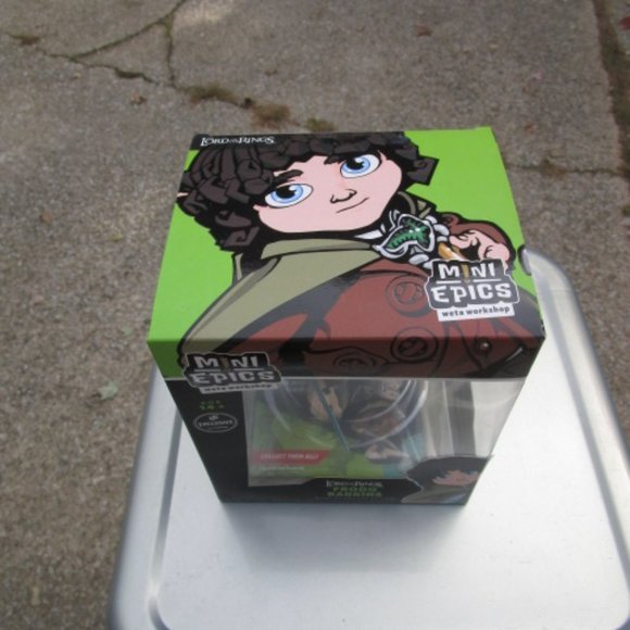 Mini Epics Lord of the Rings Frodo Baggins.  NWIB. - Picture 5 of 6